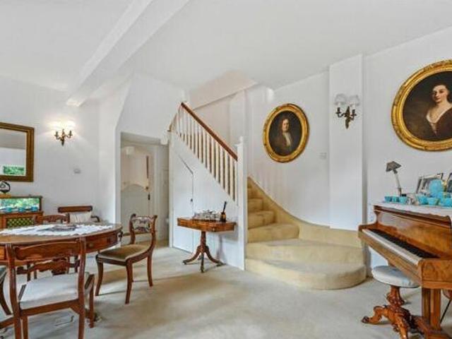 House for sale in Greater London