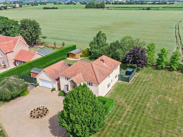 House for sale in Chelmondiston, Suffolk