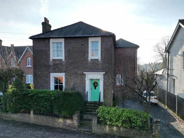 House for sale in Chertsey, Runnymede