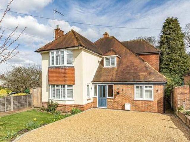 House for sale in Chertsey, Runnymede