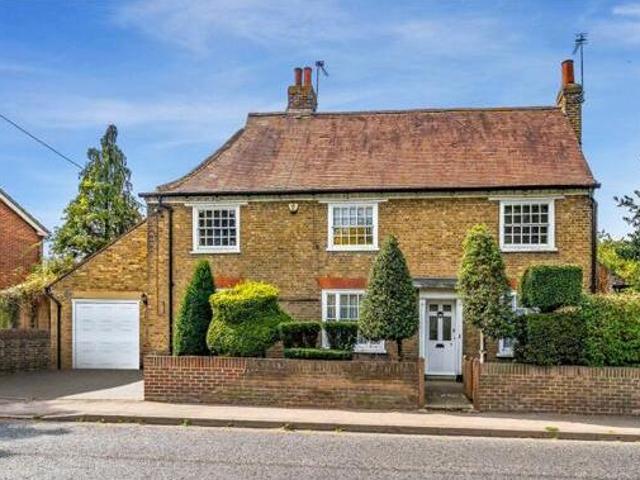 House for sale in Longfield and New Barn, Monks Orchard