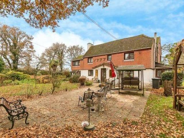 House for sale in Baughurst, Basingstoke and Deane