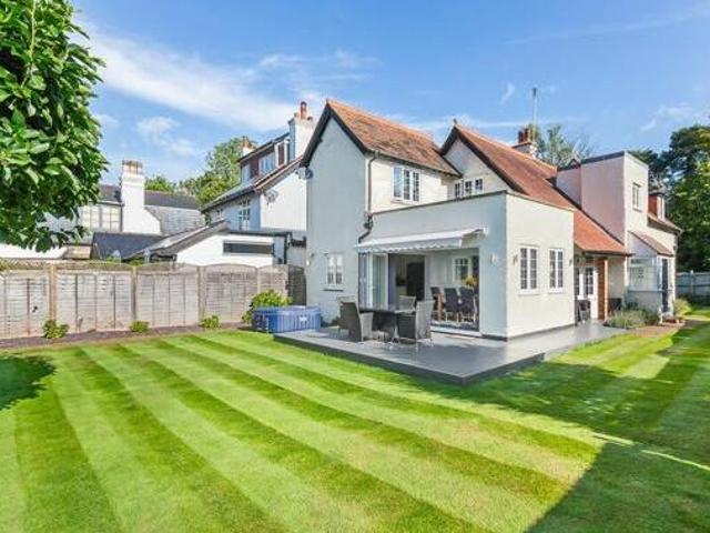 House for sale in Red Hill, Surrey