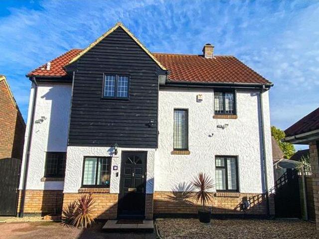 House for sale in Red Hill, Surrey