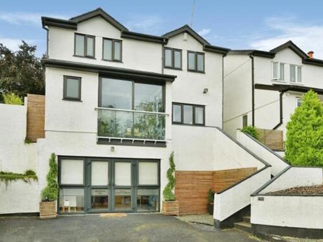 House for sale in Follaton, Strode