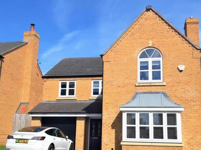 House for sale in Kettlebrook, Staffordshire