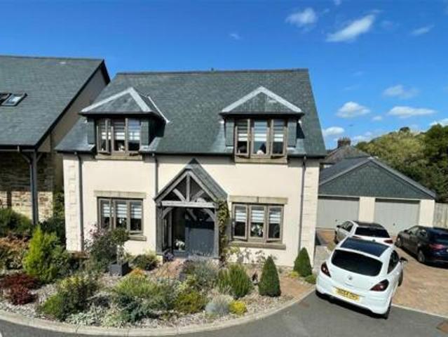 House for sale in Weir Quay, Devon