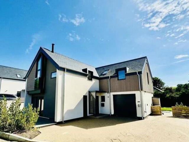 House for sale in Tenby, Pembrokeshire