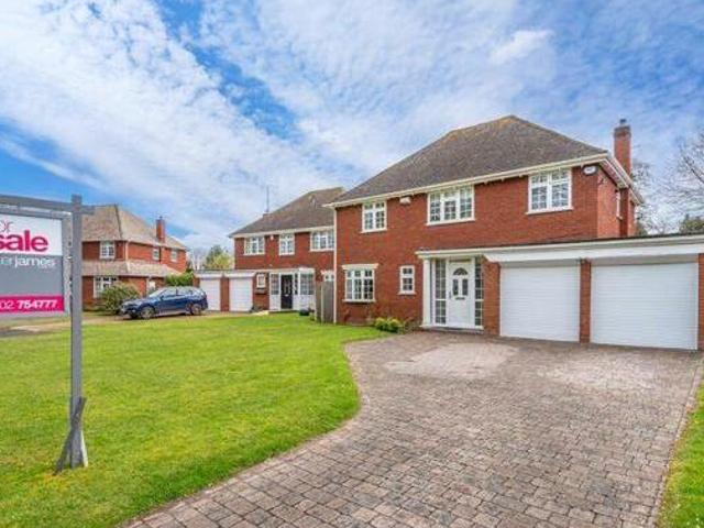 House for sale in Tettenhall, West Midlands