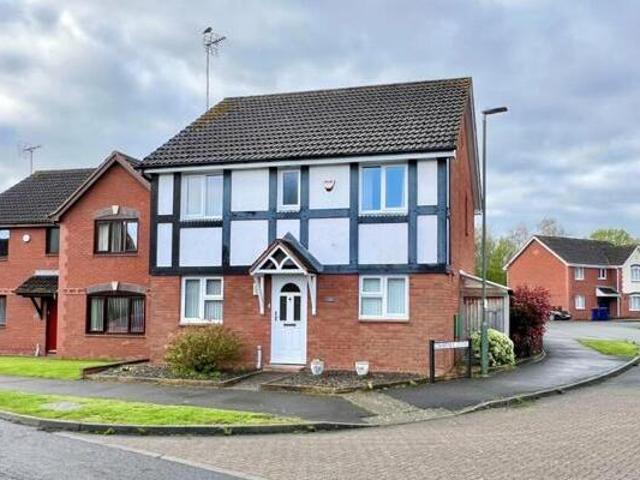 House for sale in Priors Park, Tewkesbury