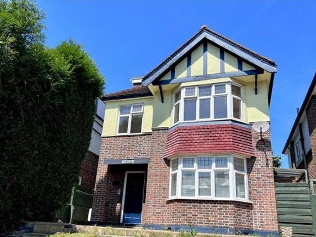 House for sale in Thames Ditton, Elmbridge