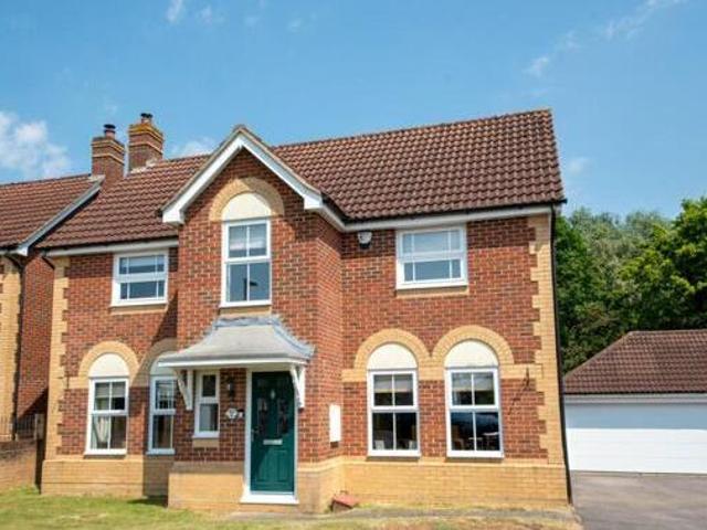House for sale in Thatcham, West Berkshire