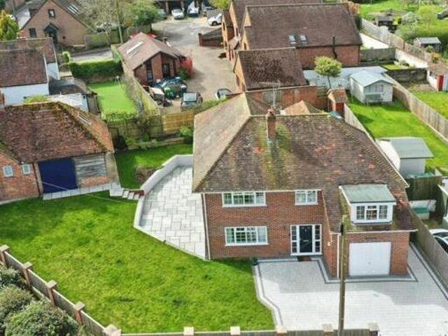 House for sale in Thatcham, West Berkshire