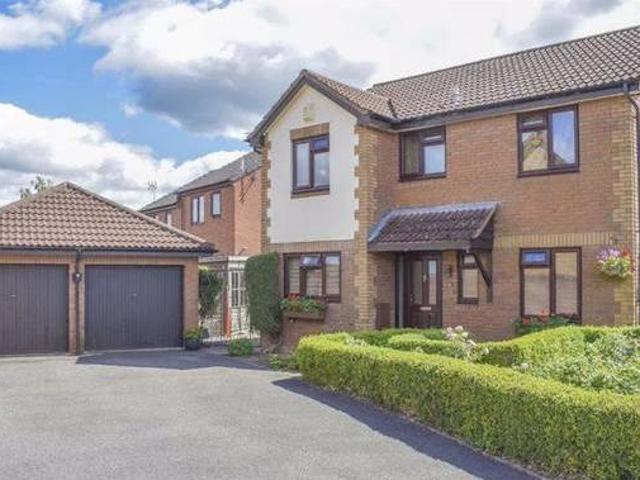 House for sale in Gloucestershire