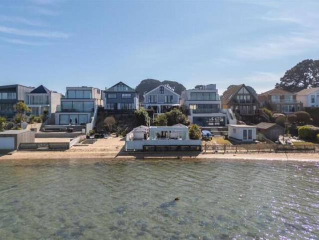 Farm for sale in Sandbanks, Poole