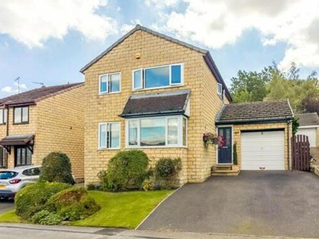 House for sale in Holmfirth, West Yorkshire