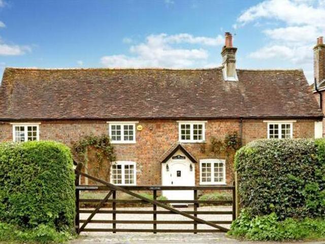 House for sale in Tring, Dacorum