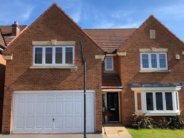 House for sale in Froggatt, East Midlands