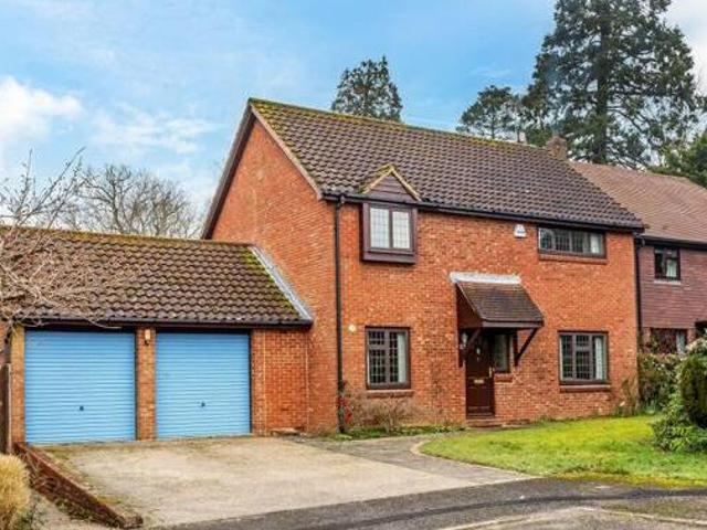 House for sale in Hawkenbury, Sandown Park