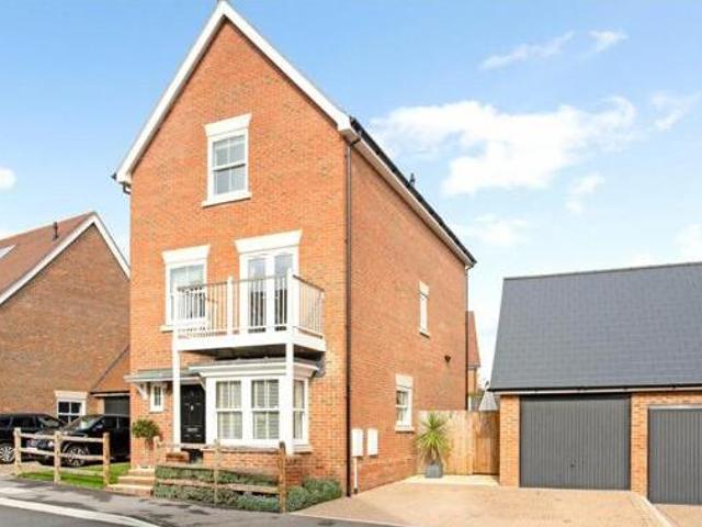 House for sale in Hawkenbury, Sandown Park