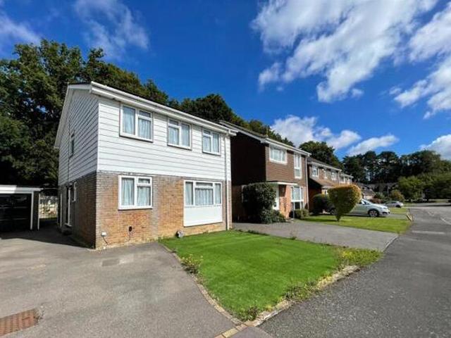 House for sale in Sandown Park, Kent