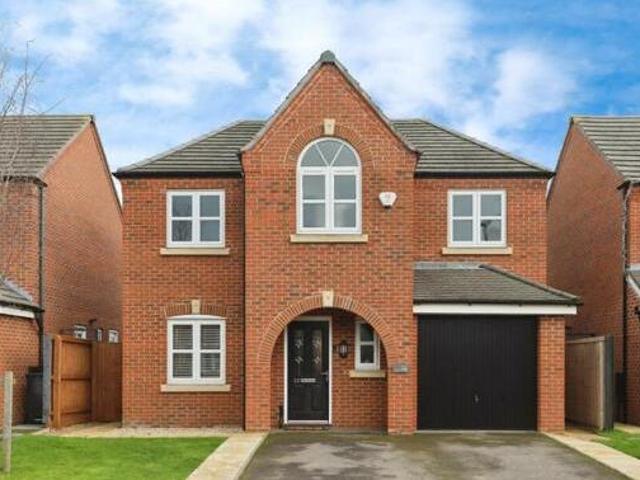 House for sale in Kettlebrook, Staffordshire