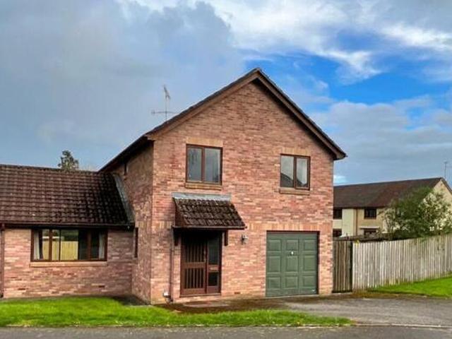 House for sale in Llanbadoc, Wales