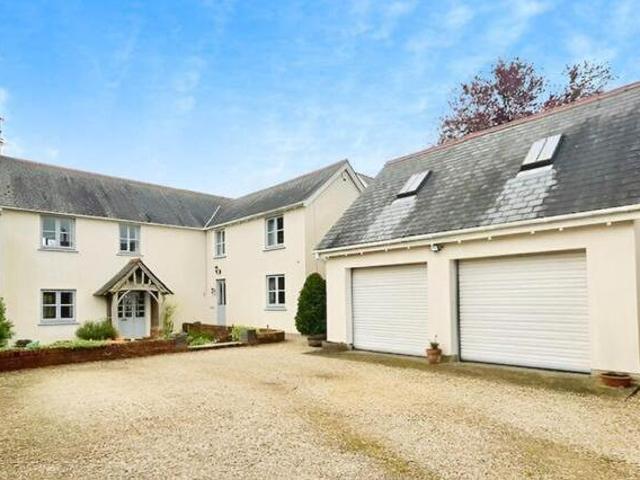 House for sale in Llanbadoc, Wales