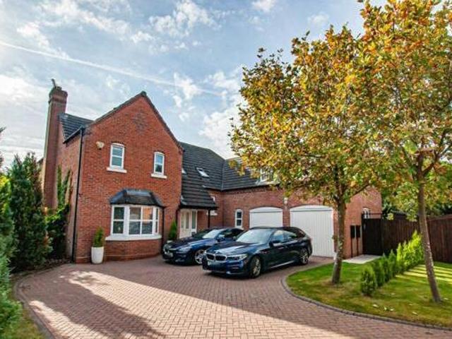 House for sale in Blount's Green, Beamhurst