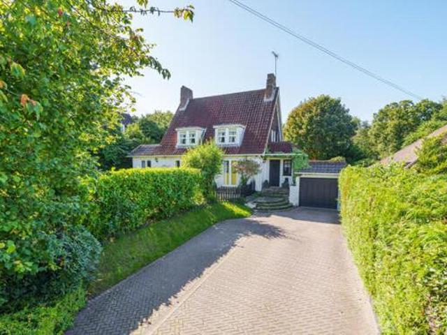 House for sale in Uxbridge, Greater London