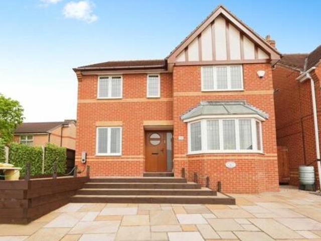 House for sale in Wrenthorpe, Wakefield
