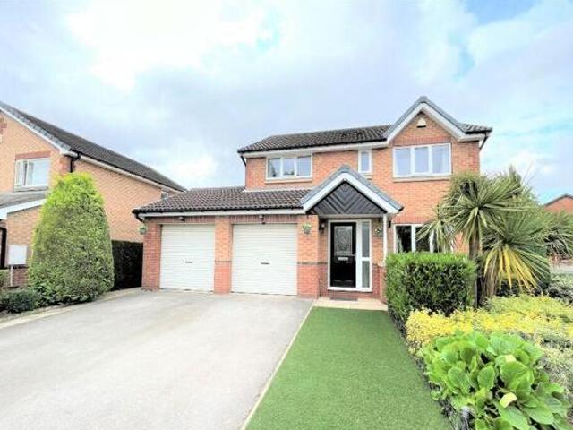 House for sale in Ossett, West Yorkshire