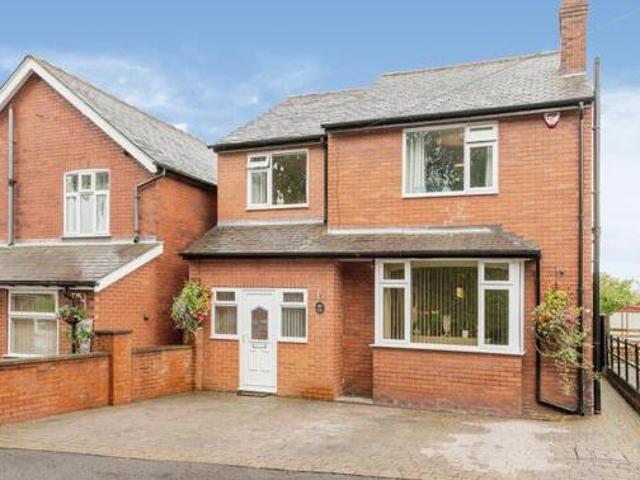 House for sale in Horbury, West Yorkshire