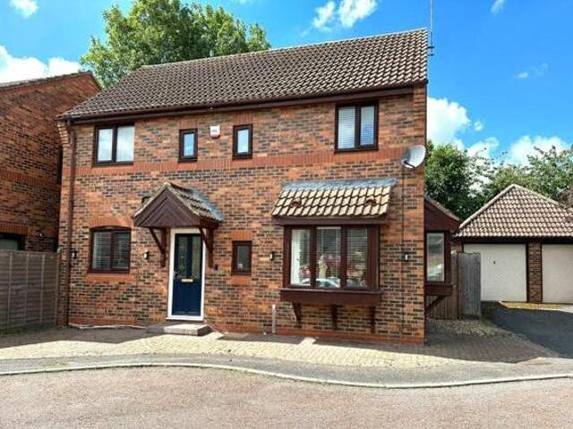 House for sale in Northampton, Northamptonshire