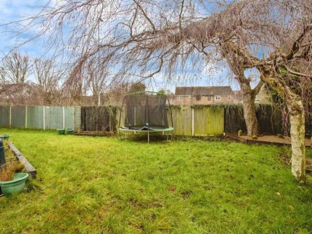 Farm for sale in Whinmoor, Leeds