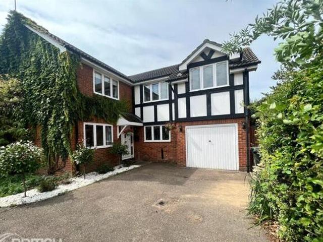 House for sale in Epping