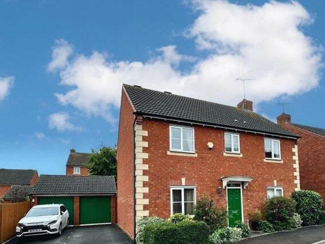 House for sale in Wheatpieces, Tewkesbury