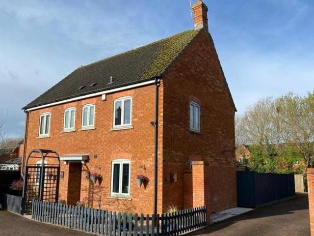 House for sale in Wheatpieces, Pamington
