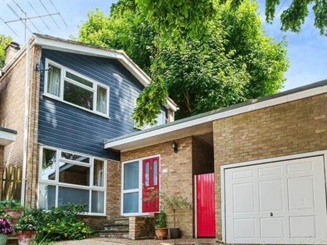 House for sale in Kings Hill, East Hertfordshire