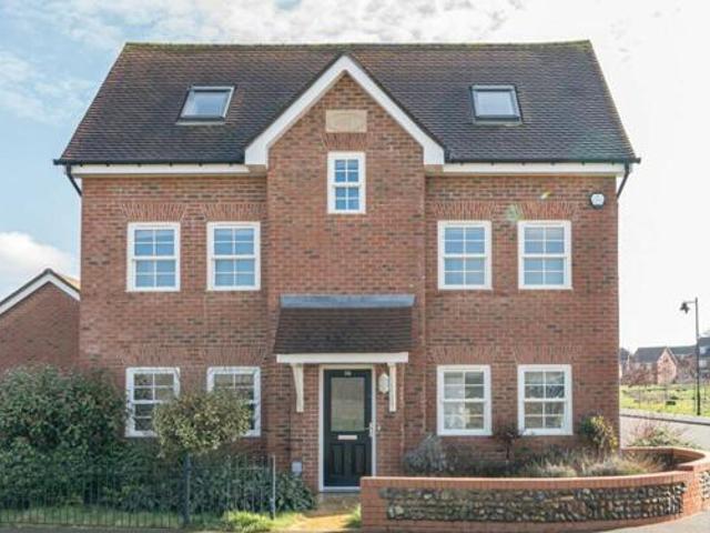House for sale in Spring Vale, Hampshire