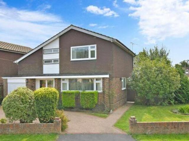 House for sale in Spring Vale, Hampshire