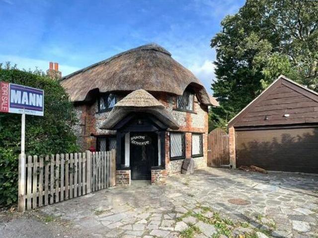 House for sale in Spring Vale, Hampshire