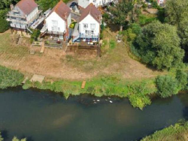 House for rent in West Sussex