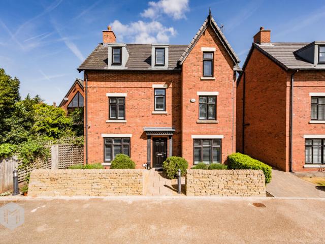 Farm for sale in Worsley