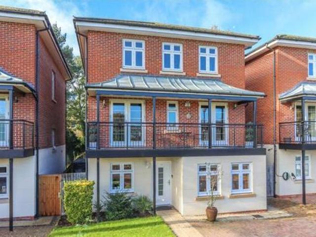 House for sale in Holywell Estate, North Watford