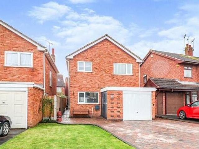 House for sale in Camp Hill, Warwickshire