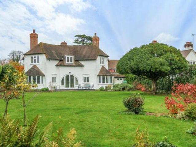 House for sale in West Byfleet, Woking