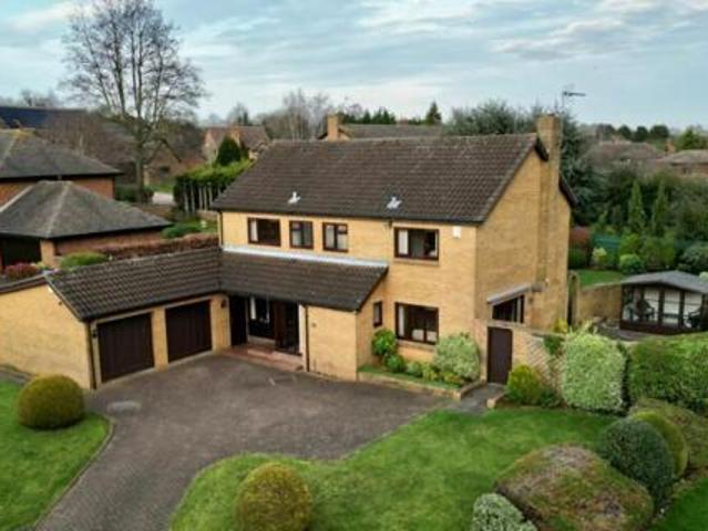 House for sale in Northampton, Northamptonshire