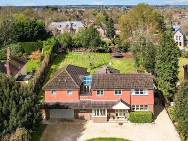 House for sale in Weybridge, Elmbridge