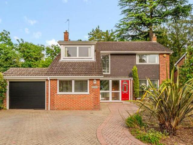 House for sale in Weybridge, Elmbridge